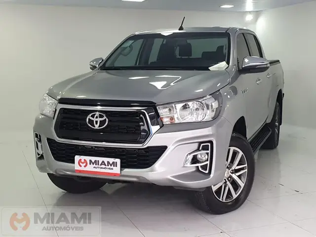 Carro Toyota Hilux Cabine Dupla 2020 Hilux 2.8 TDI SRV CD 4x4 (Aut)