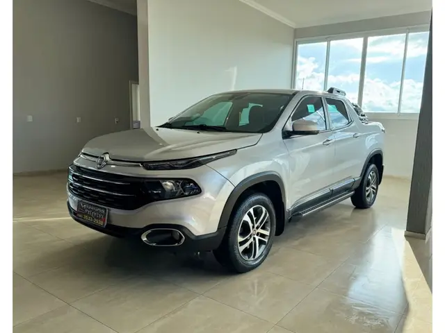 Carro Fiat Toro 2017 Freedom 2.4 TigerShark AT9 (Flex)