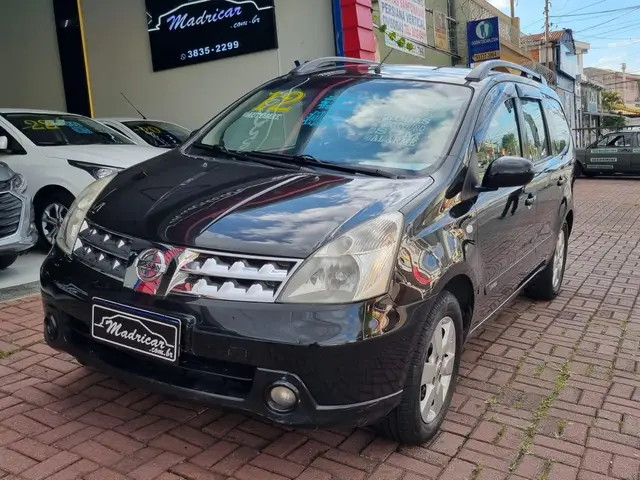 Carro Nissan Grand Livina 2012 SL 1.8 16V (flex) (aut)