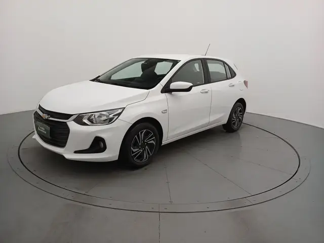 Carro Chevrolet Onix Plus 2024 LT 1.0