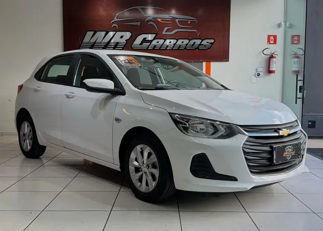 Carro Chevrolet Onix 2023 LT 1.0
