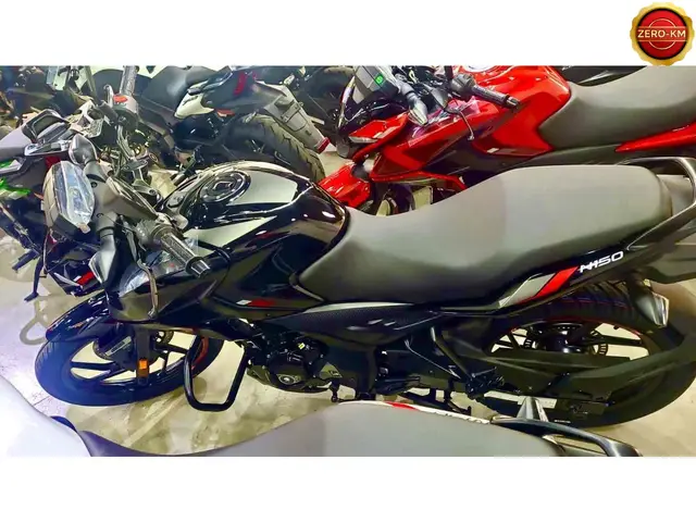 Carro Bajaj Pulsar 2026 N150