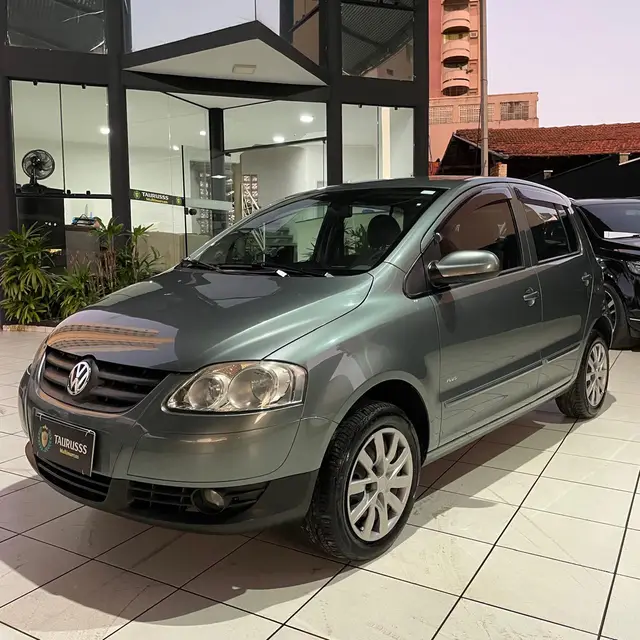 Carro Volkswagen Fox 2009 Plus 1.6 8V (Flex) 2p