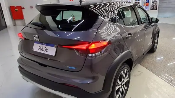SUV conta com versão manual até esportiva e ganhou novo visual para não perder venda