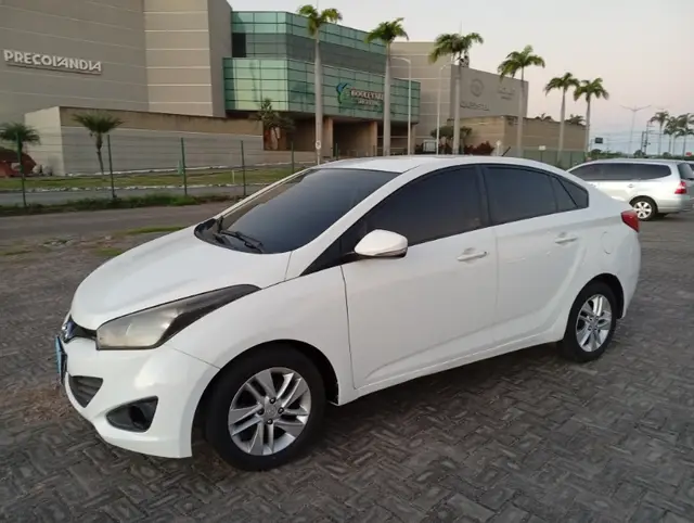 Carro Hyundai HB20S 2015 1.6 Comfort Plus (Flex)