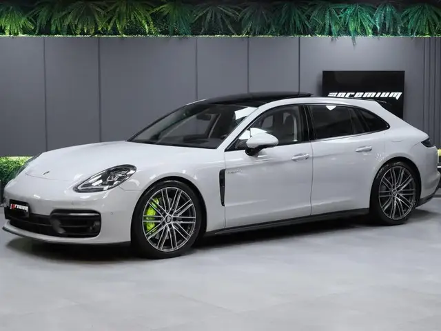 Carro Porsche Panamera 2023 Panamera 4 Sport Tur. 2.9 462cv (Híb.)