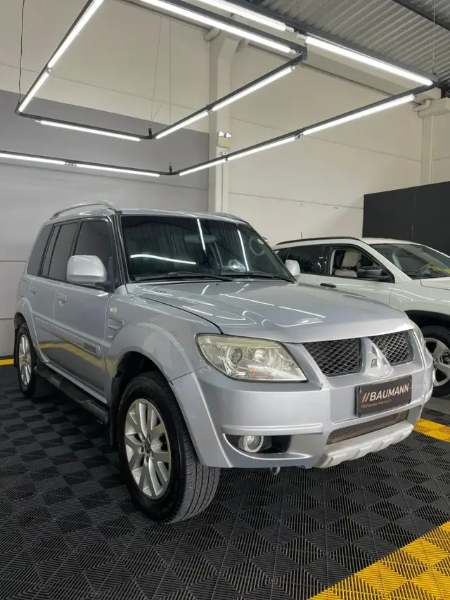 Carro Mitsubishi Pajero TR4 2010 2.0 16V 4x4 (flex) (aut)