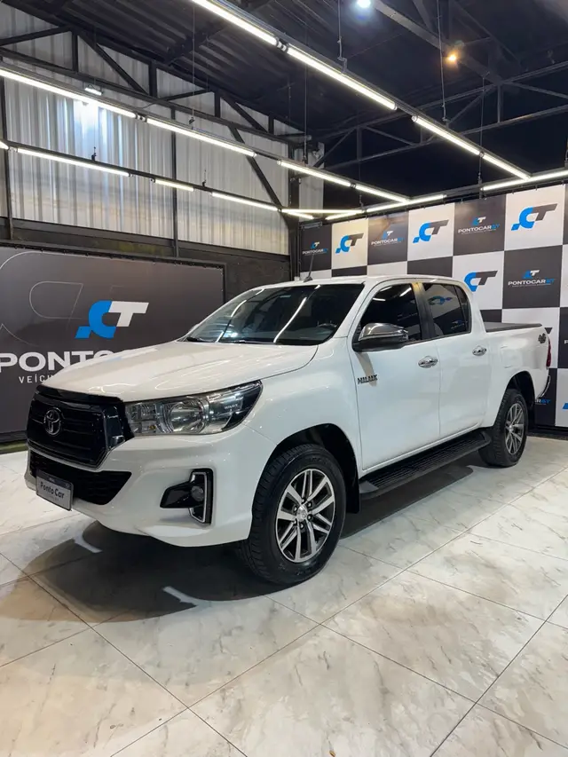 Carro Toyota Hilux Cabine Dupla 2019 Hilux 2.8 TDI SRV CD 4x4 (Aut)