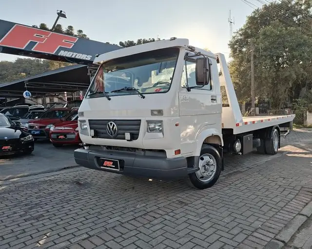 Carro Volkswagen 8.120 2006 Turbo