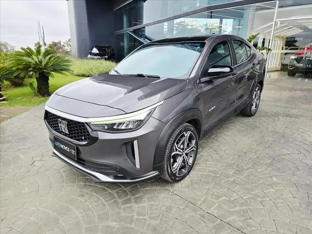 Carro Fiat Fastback 2024 Limited Edition Powered by Abarth