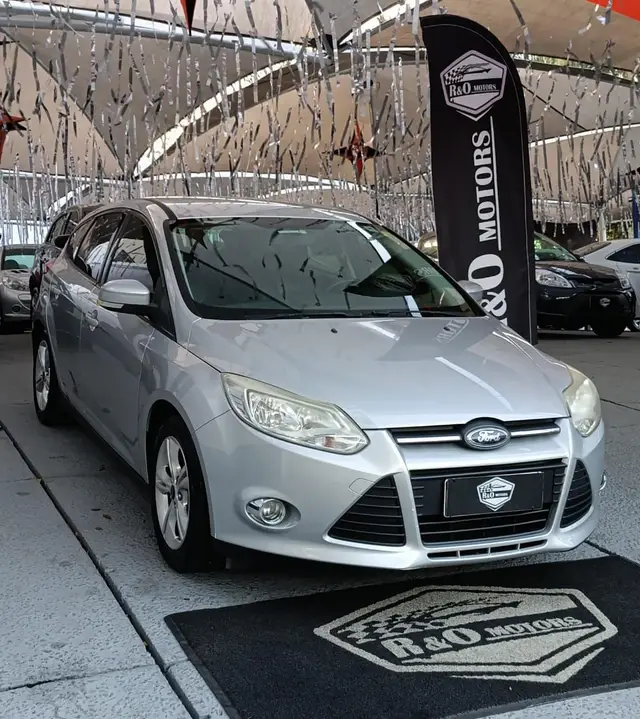Carro Ford Focus Hatch 2014 SE 1.6 16V TiVCT