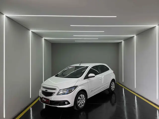 Carro Chevrolet Onix 2014 1.4 LT SPE/4