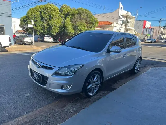 Carro Hyundai i30 CW 2012 2.0i GLS