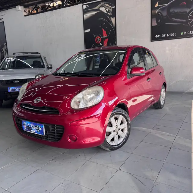 Carro Nissan March 2012 1.6 16V SV (Flex)