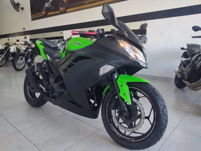 Carro Kawasaki Ninja 2014 300