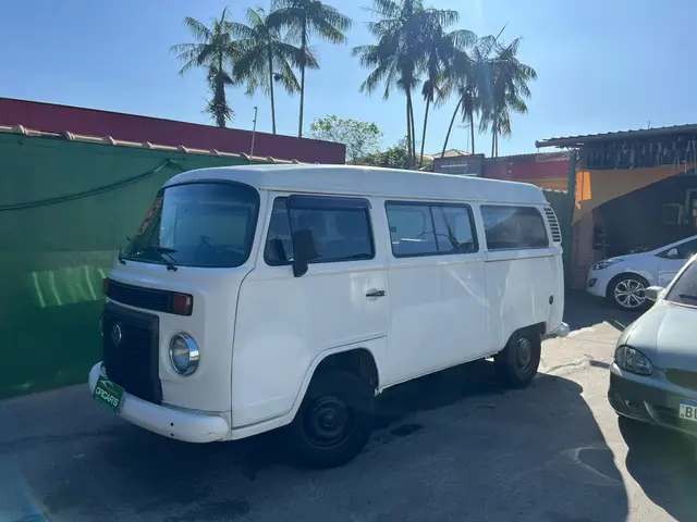 Carro Volkswagen Kombi 2012 Lotação 1.4 (Flex)