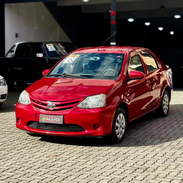 Carro Toyota Etios Sedan 2016 X 1.5 (Flex)