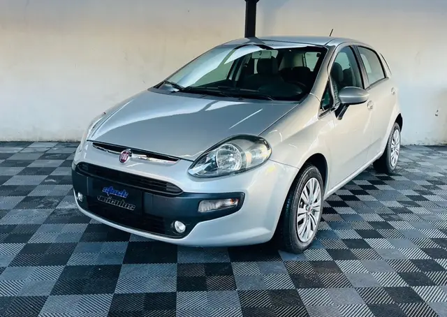Carro Fiat Punto 2013 Attractive 1.4 (Flex)