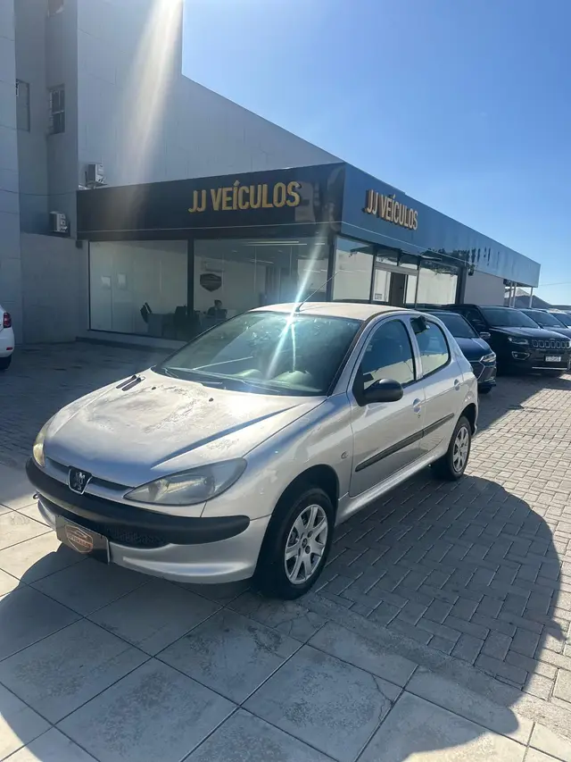Carro Peugeot 206 2005 Hatch. Presence 1.4 8V