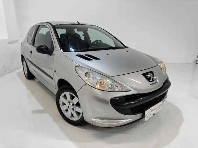 Carro Peugeot 207 2010 Hatch X-Line 1.4 8V (flex) (2 p.)