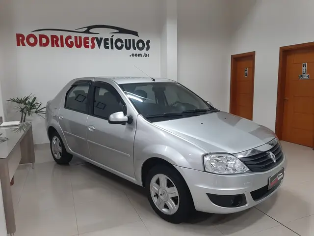 Carro Renault Logan 2011 Expression 1.6 8V Hi-Torque (flex)