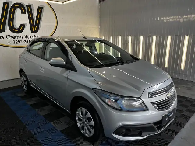 Carro Chevrolet Onix 2013 1.4 LT SPE/4