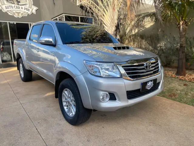 Carro Toyota Hilux Cabine Dupla 2014 Hilux 3.0 TDI 4x4 CD SRV (Aut)