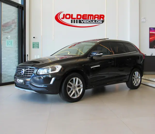 Carro Volvo XC60 Momentum 2017 XC 60 T-5 MOMENTUM 2.0 245cv FWD 5p