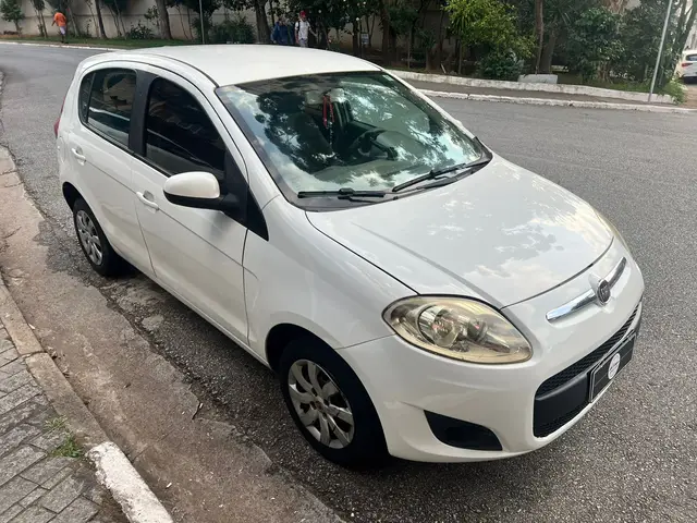 Carro Fiat Palio 2016 Attractive 1.0 Evo (Flex)