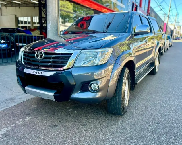 Carro Toyota Hilux Cabine Dupla 2014 Hilux 2.7 SR CD 4x2 (Flex) (Aut)