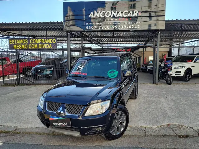 Carro Mitsubishi Pajero TR4 2014 2.0 16V 4x2 (Flex)