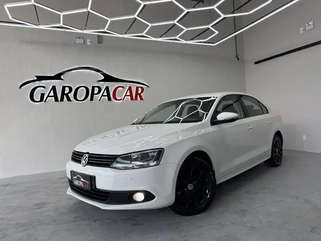Carro Volkswagen Jetta 2013 2.0 Comfortline (Flex)