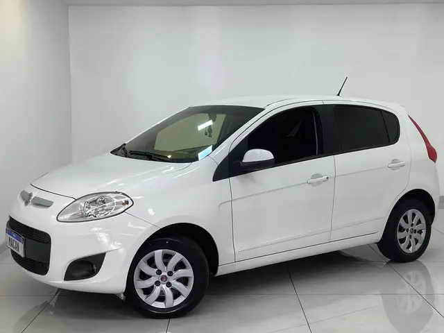 Carro Fiat Palio 2014 Attractive 1.4 8V (Flex)