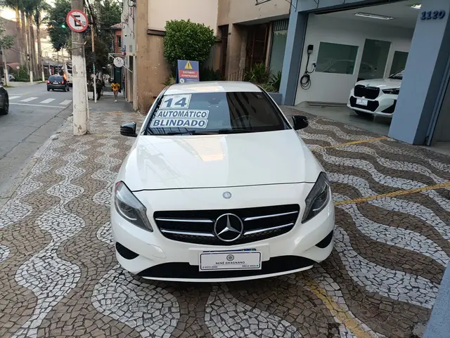 Carro Mercedes-Benz Classe A  2014 200 Style 1.6 DCT Turbo