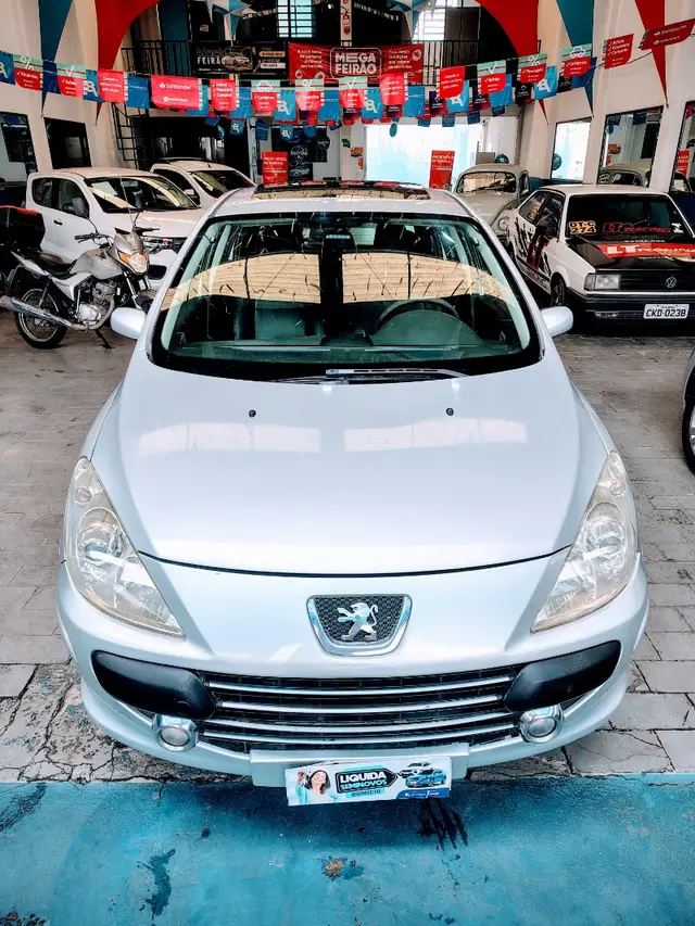 Carro Peugeot 307 2011 Hatch. Presence Pack 2.0 16V (aut) (flex)