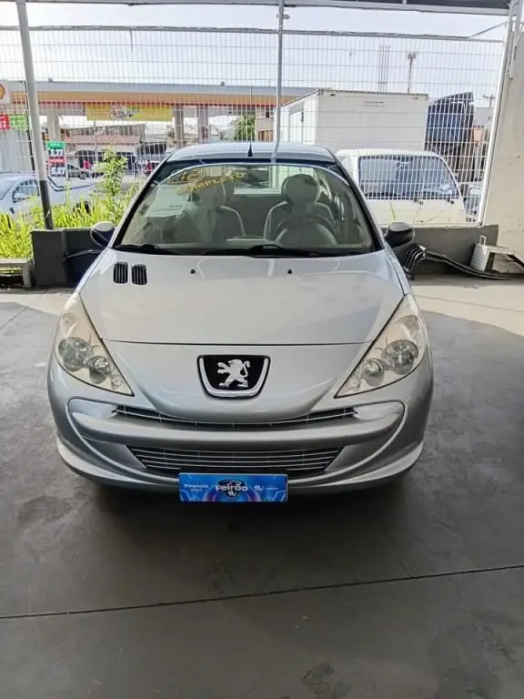 Carro Peugeot 207 2012 Hatch XR 1.4 8V (flex) 4p