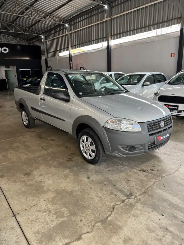 Carro Fiat Strada 2013 Working Celeb.1.4 Fire Flex 8V CE