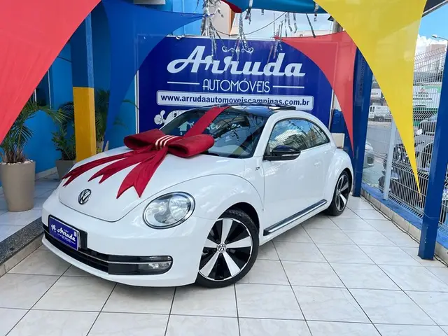 Carro Volkswagen Fusca 2013 2.0 R-Line TSI 16V Aut.