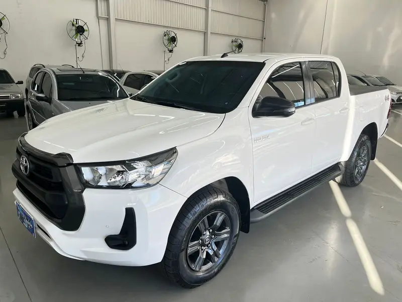 Toyota Hilux Cabine Dupla SR 4x4 2.8 Diesel