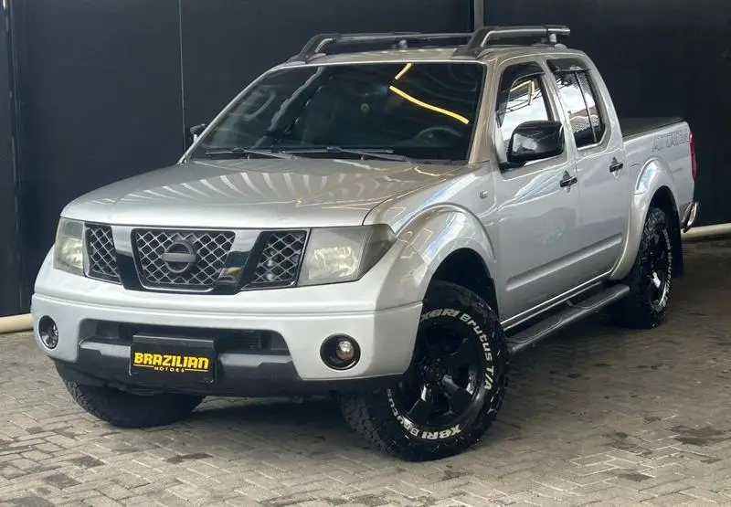 Nissan LE Attack 2.5 4X4 (Cab.Dupla) (aut)