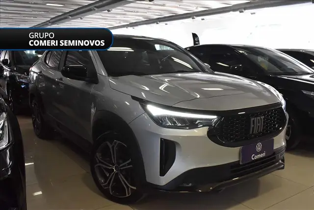 Carro Fiat Fastback 2025 Turbo 200