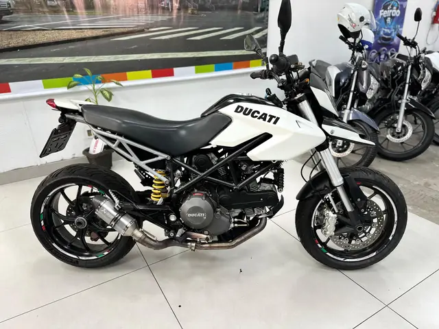 Carro Ducati Hypermotard 2011 796