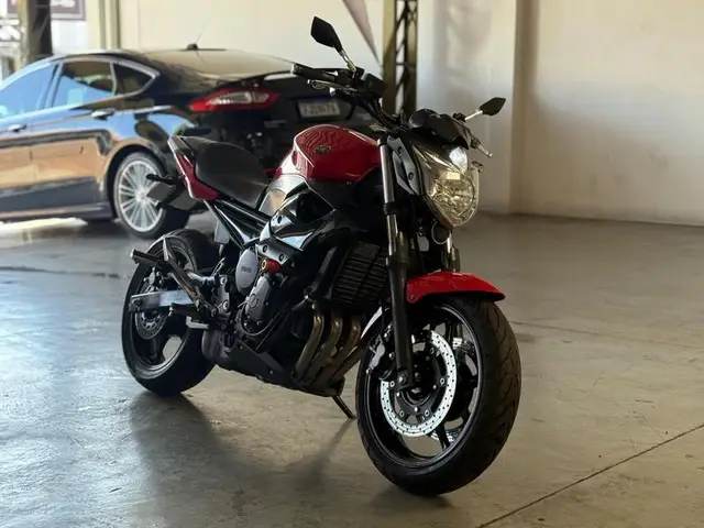 Carro Yamaha XJ6 N 2012 XJ6 N/ABS