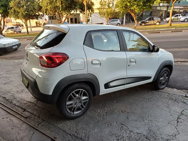 Carro Renault Kwid 2018 Intense 1.0 12v SCe (Flex)
