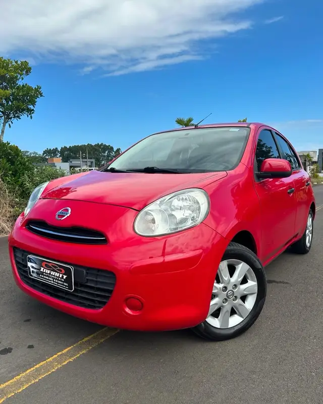 Carro Nissan March 2013 1.6 16V SV (Flex)
