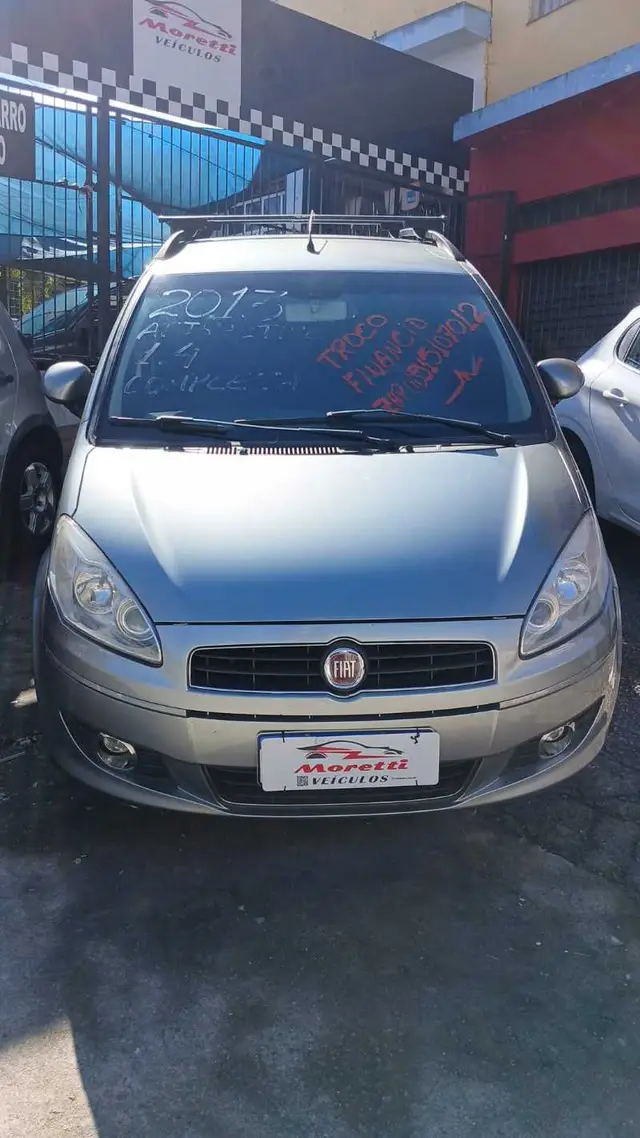 Carro Fiat Idea 2013 Attractive 1.4 8V (Flex)
