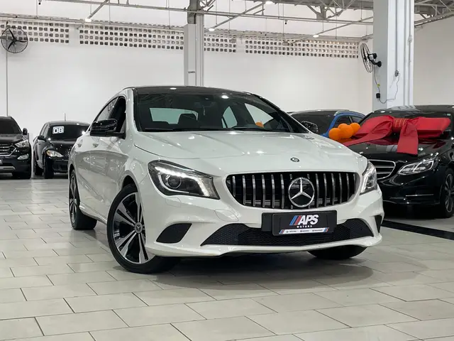 Carro Mercedes-Benz CLA 200 2014 Vision 1.6 TB 16V Flex Aut.