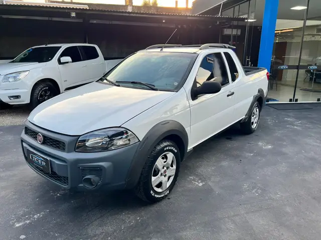 Carro Fiat Strada 2016 Working 1.4 (Flex) (Cabine Estendida)