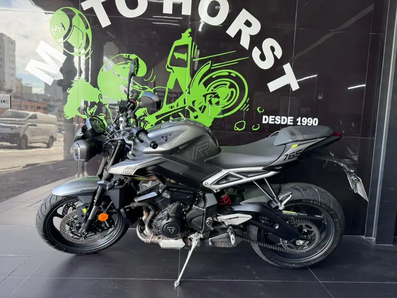 Triumph Street Triple 765 R