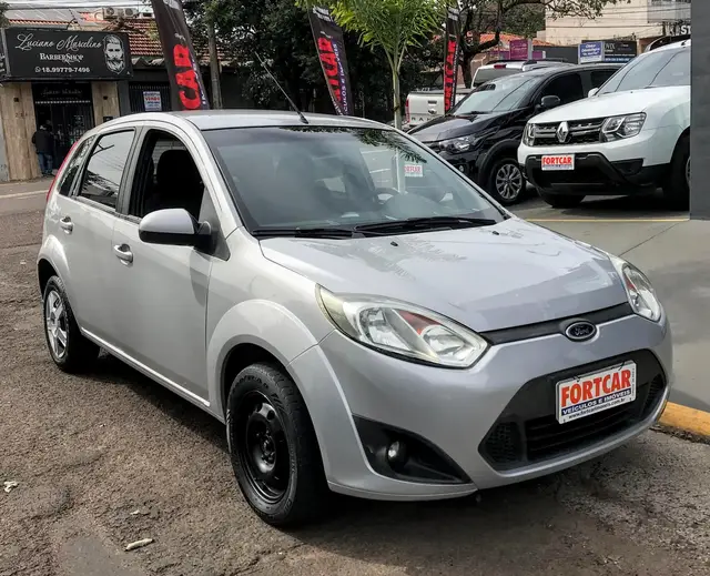 Carro Ford Fiesta Hatch 2013 Rocam 1.0 (Flex)